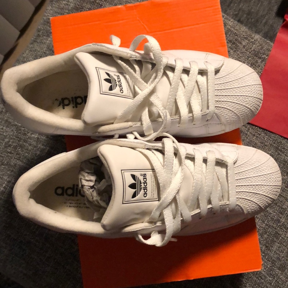Adidas shell toe shoes size US 8.5